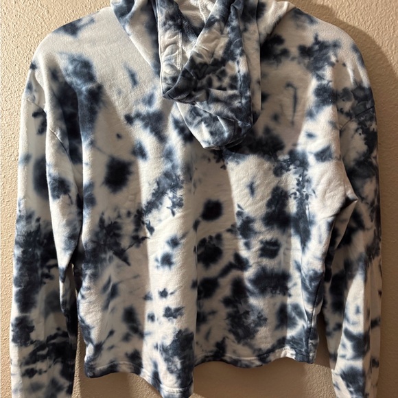 Zella Navy and White Tie-Dye Long Sleeve Top - Picture 3 of 3